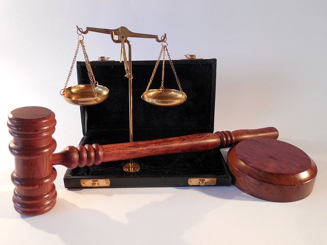 W czym zdoła nam pomóc radca prawny? W jakich rozprawach i w jakich płaszczyznach prawa wspomoże nam radca prawny?